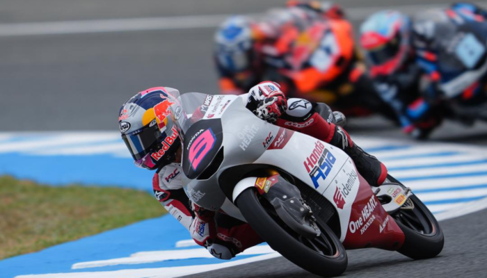 Veda Ega Pratama Start P21, Hakim Danish Tampil Gemilang Moto3 Catalunya 2026